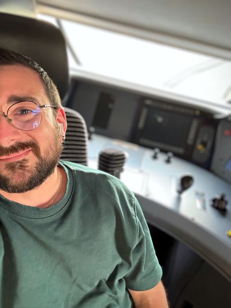 Ma sale race content dans une cabine arrière d’Omneo ! On n’est pas bien là? 