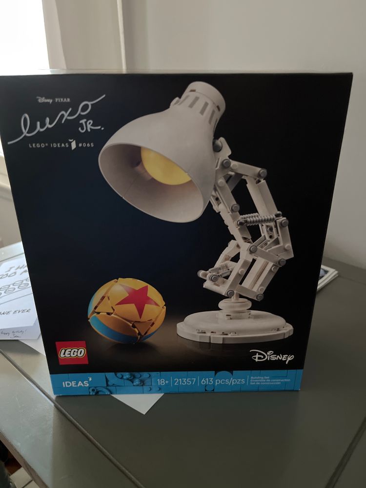 Luxo Jr LEGO set
