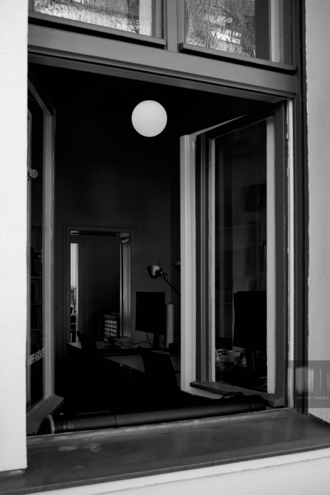 Monochrome street photography from Berlin, Germany.