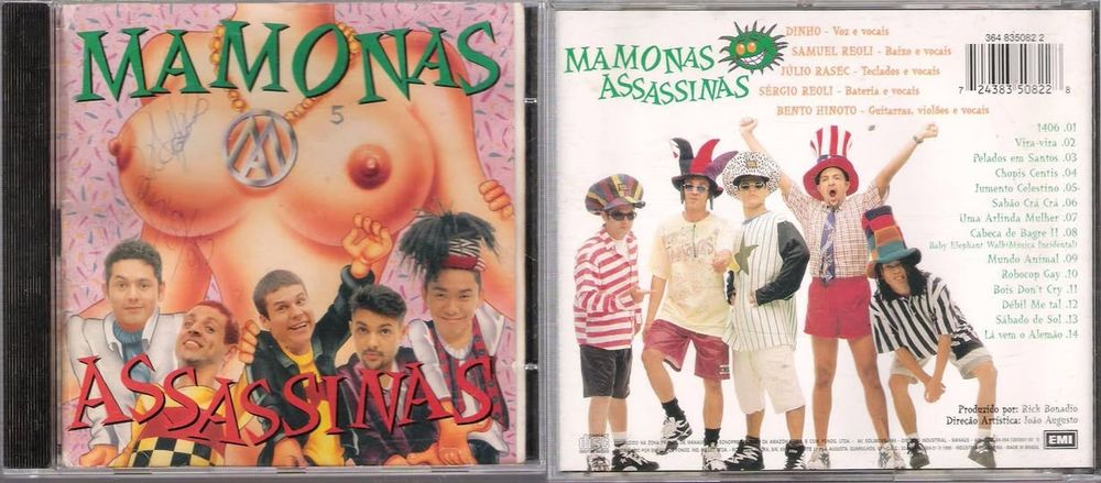 capa e verso do cd dos mamonas assassinas
a frente tem uma ilustração objetificada de um dorso de mulher pelada, peitão e cinturinha, com um colar cujo pingente tem um M e um A
os 5 integrantes na frente da ilustração da mulher

a contra-capa tem o fundo branco e os 5 em roupas ridículas e poses estranhas, com uma mamoninha com cara de doida