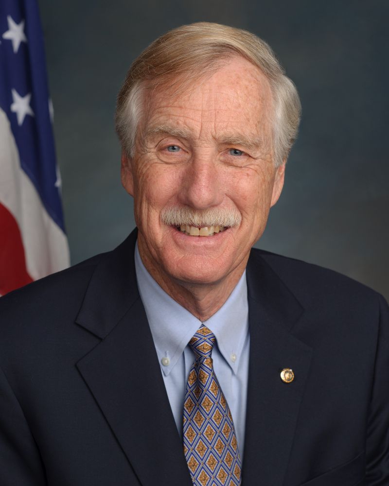 Photo of Senator Angus King of Maine, feckless piece of shit