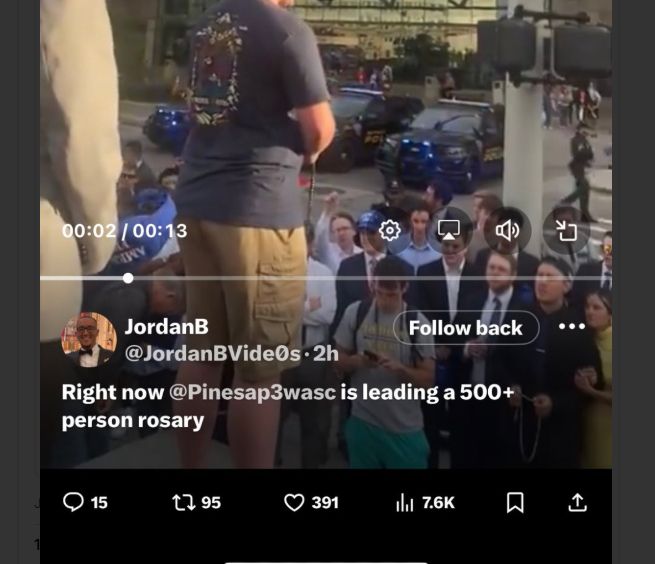 Screenshot captioned that @Pinesap3wasc is leading a 500+ person rosary where only about 25 people appear to be there.