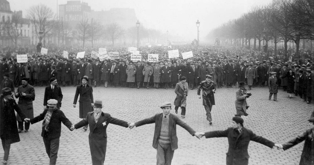 Dans la nausée brune dont nous accable le pouvoir, les leçons des années 30