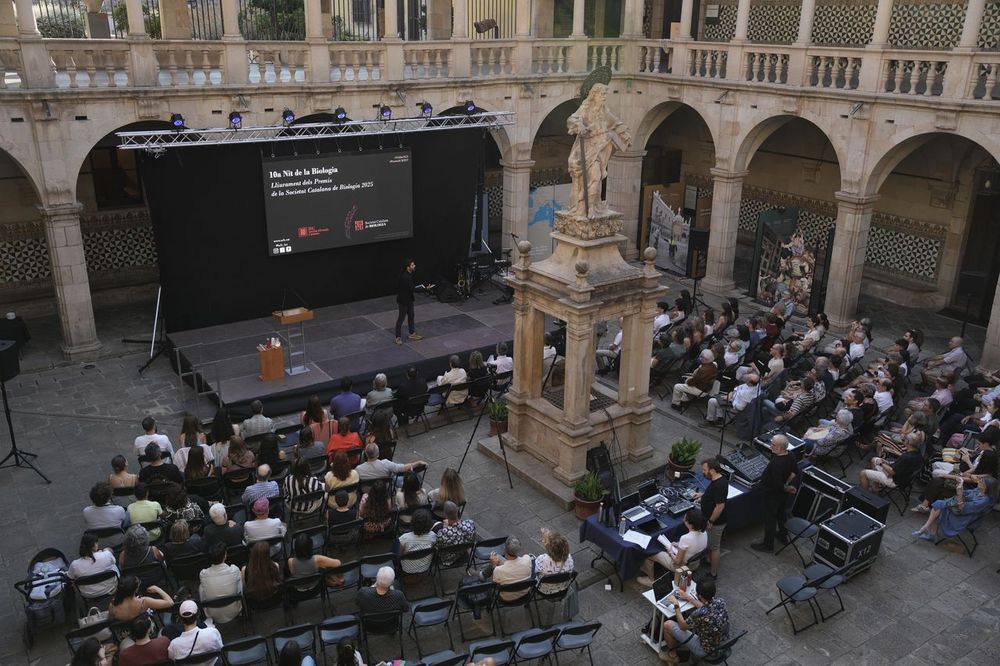 Inici de l'acte de la 10a Nit de la Biologia