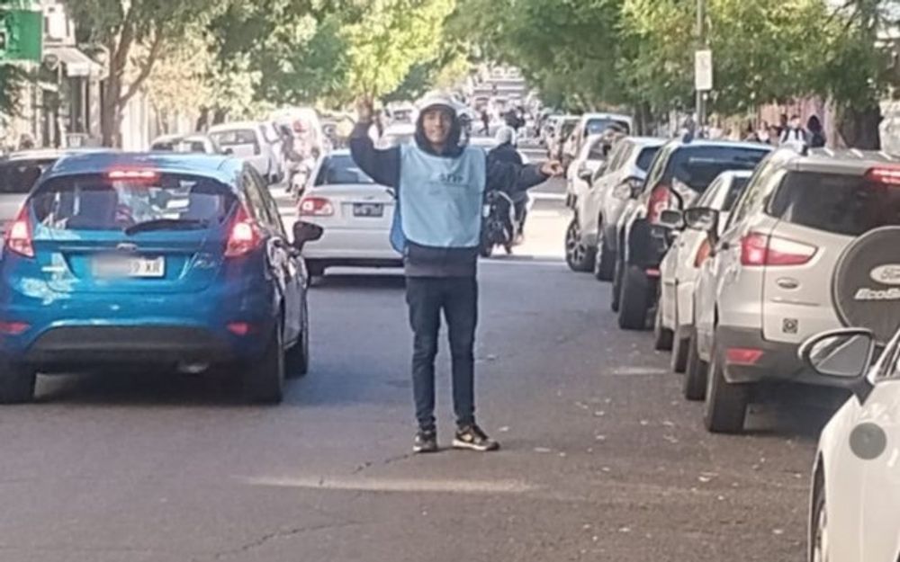 Debutó el "sindicato de trapitos" en La Plata con varios detenidos por amenazas y extorsiones a automovilistas