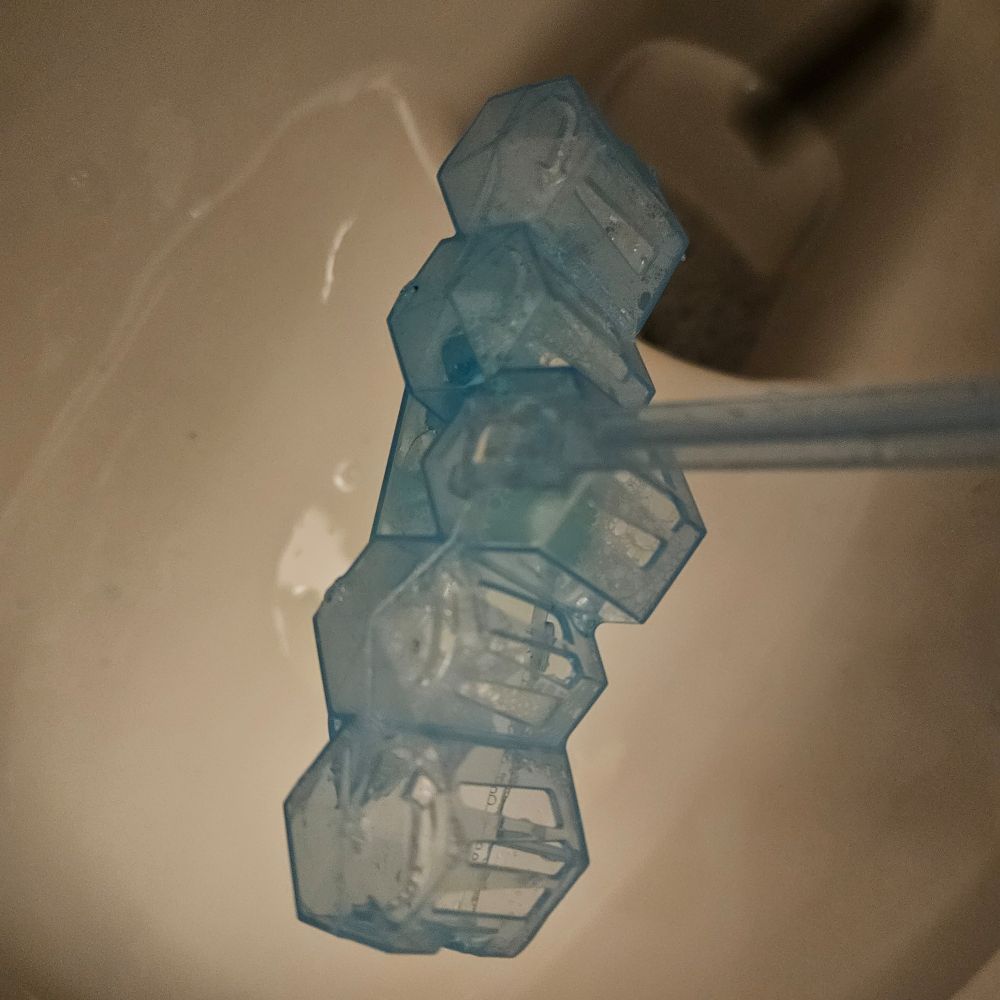 Lege wc blokjes houder, maar wel heel