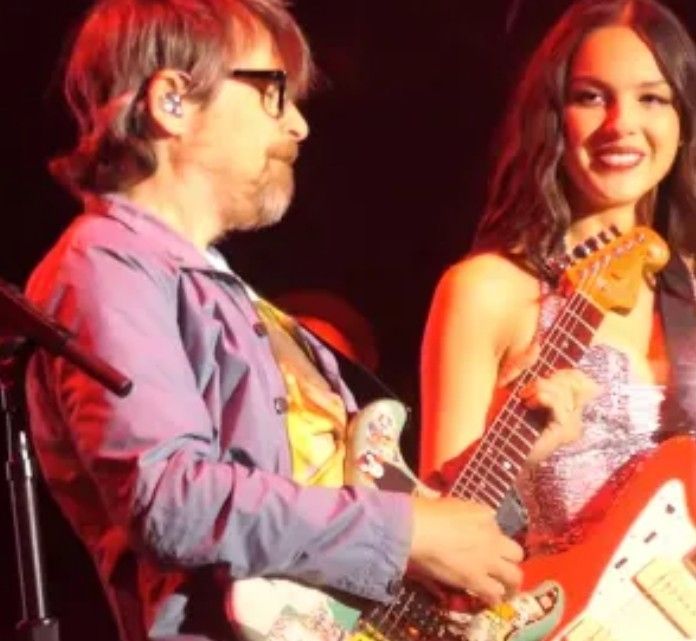 Bild von Weezer Gitarrist Rivers Cuomo mit Olivia Rodriguez 