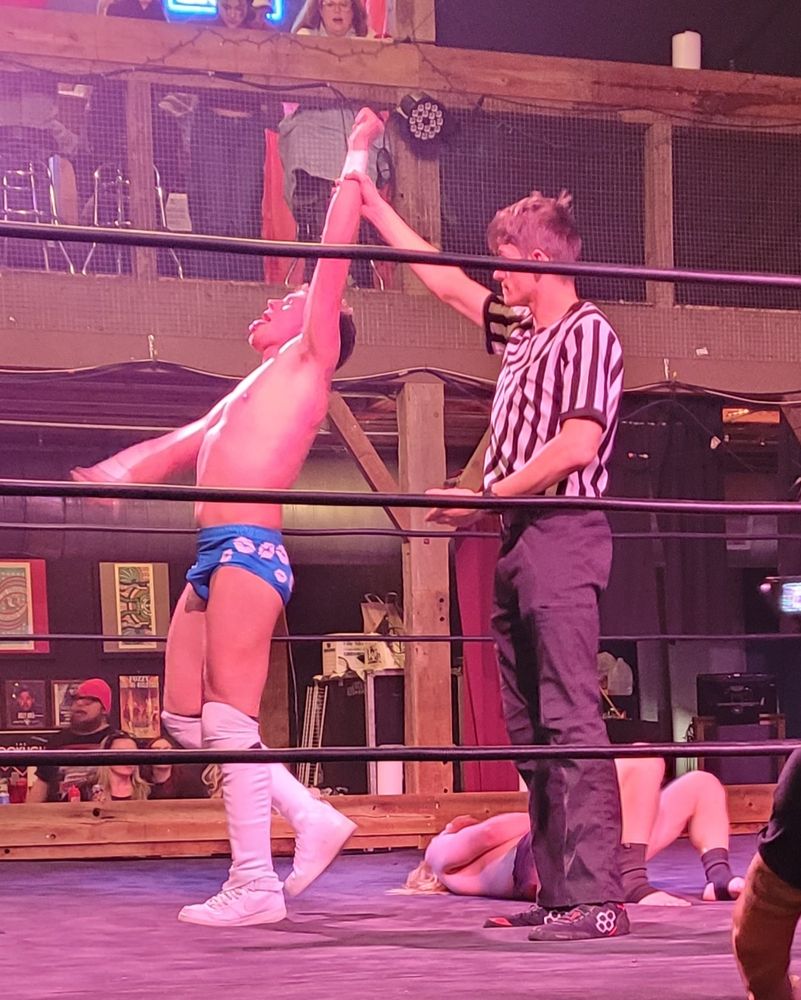 Cash Kennedy wrote a check his butt could definitely cash being victorious in @SCWPro in a three way match over Jack Reaper & Drake Holloway 