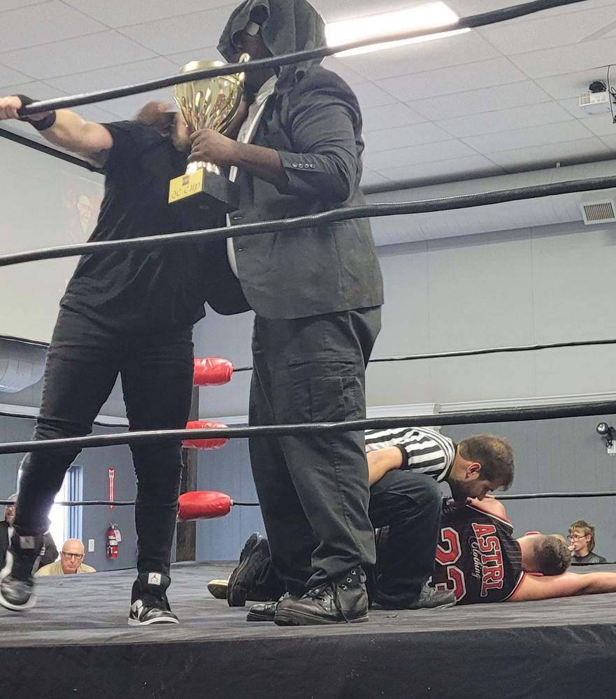 With a little help from James Thomas , Beautiful Brandon Becker defeated Lonzo Romero which wound up setting up a lumberjack match at the @SCWPro Anniversary Show between Lonzo and Thomas for the QC Cup. 