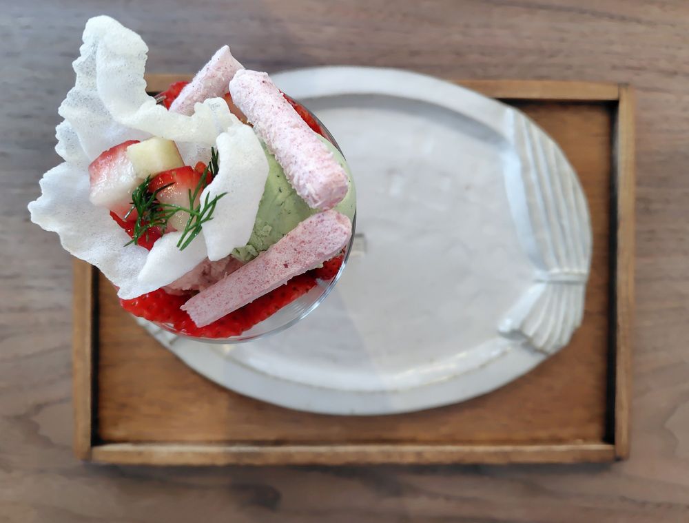 パフェを真上から撮った写真