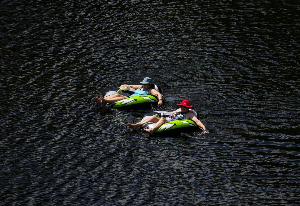 Most of Canada will have a warmer-than-normal fall: The Weather Network