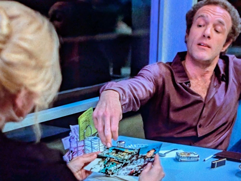 Scene from Michael Mann's Thief where James Caan is talking to Tuesday Weld on a diner