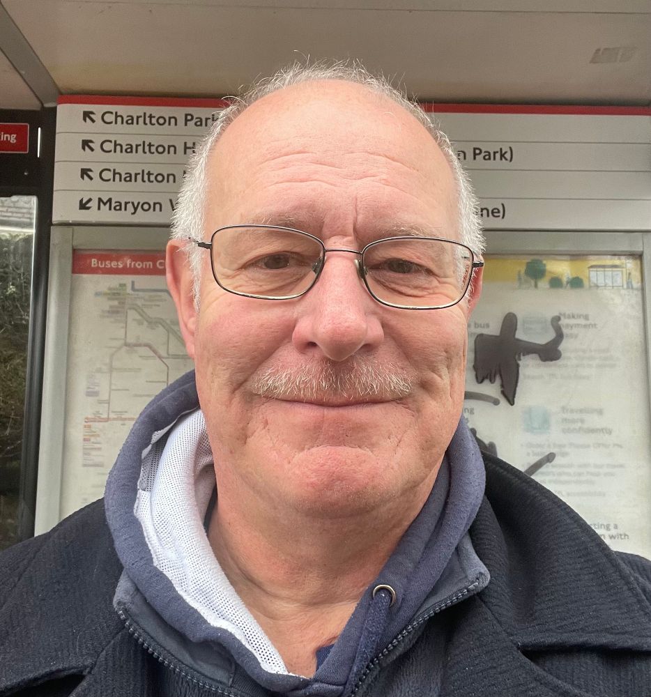 Steve Hunnisett (@Blitzwalker) with current Mogress status, showing two weeks of growth! 