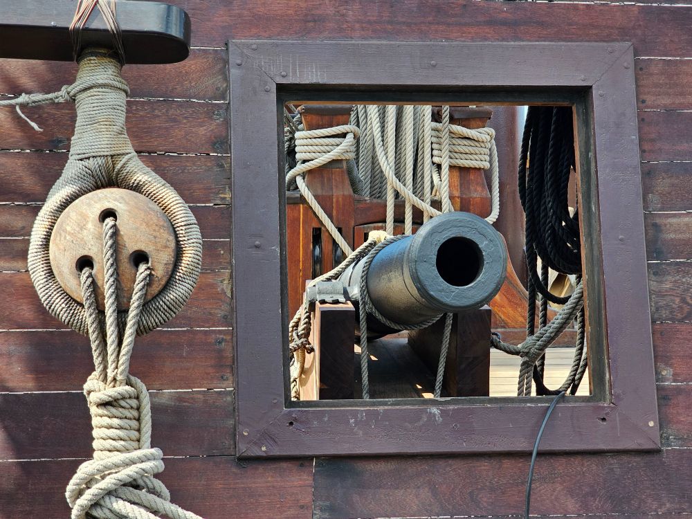 Cannon on the historical ship Galeón Andalucía