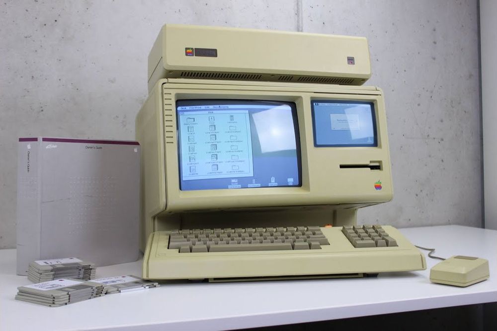In 1985 Apple tried to bring compatibility with MacWorks and Macintosh System Software one step further and developed the Macintosh XXL which included a Macintosh XL (a new version of the Lisa) and the new Macintosh (1984) in one package.