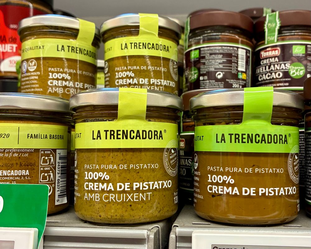 Botes de crema de pistacho (en dos versiones, normal y crujiente)