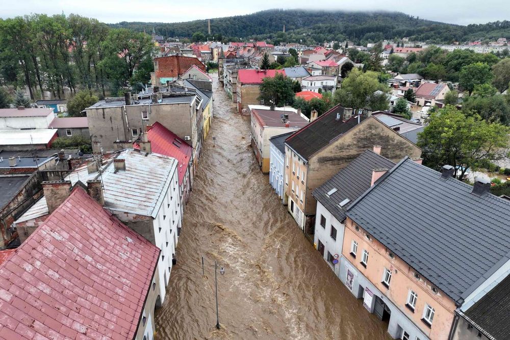 Rideau sur les JO, tempête en Europe centrale, naufrage meurtrier dans la Manche… Les cinq infos à retenir du week-end