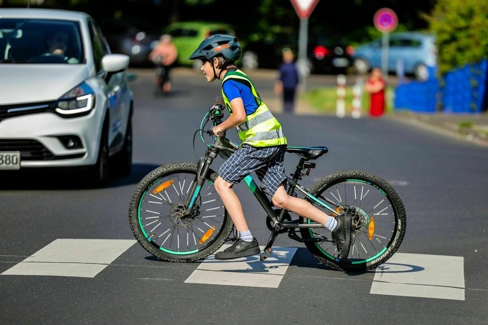 Fahrradprüfung für Grund­schulkinder: Wer fällt beim Verkehrs-Seepferdchen durch?