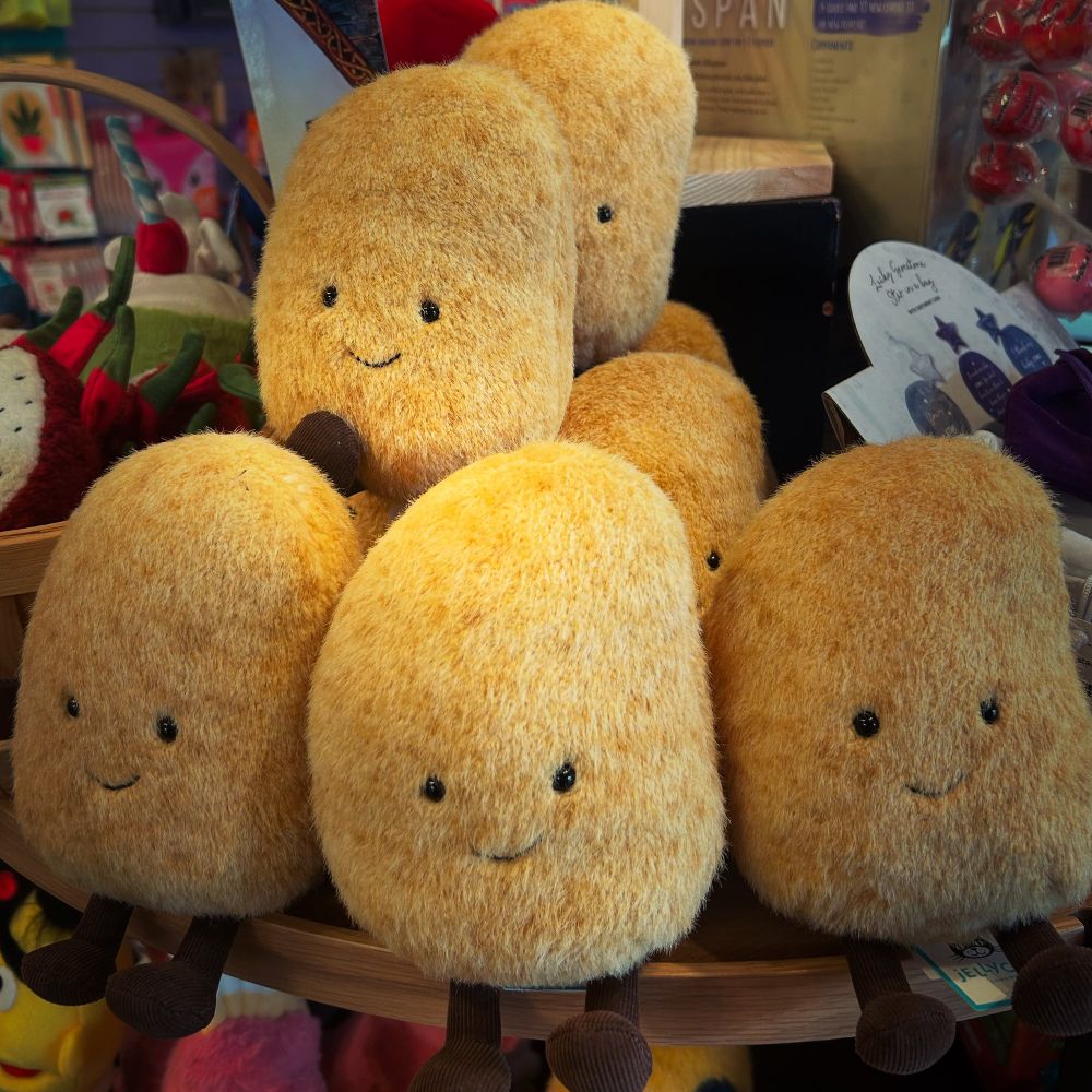 Smiling plush potatoes 