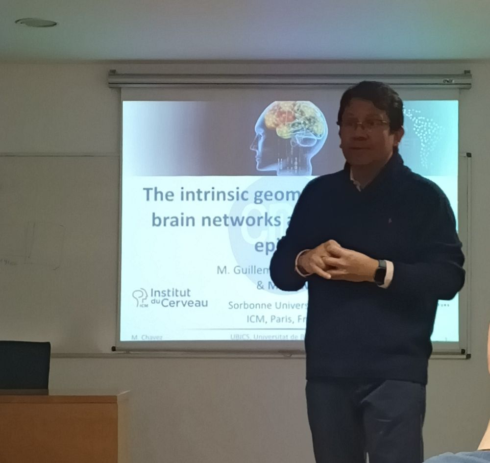 Prof. Archibaldo during his talk