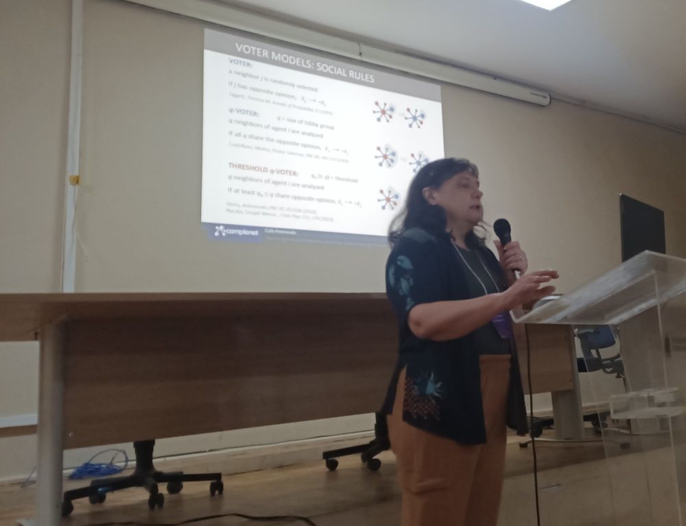 Prof. Anteneodo during her talk