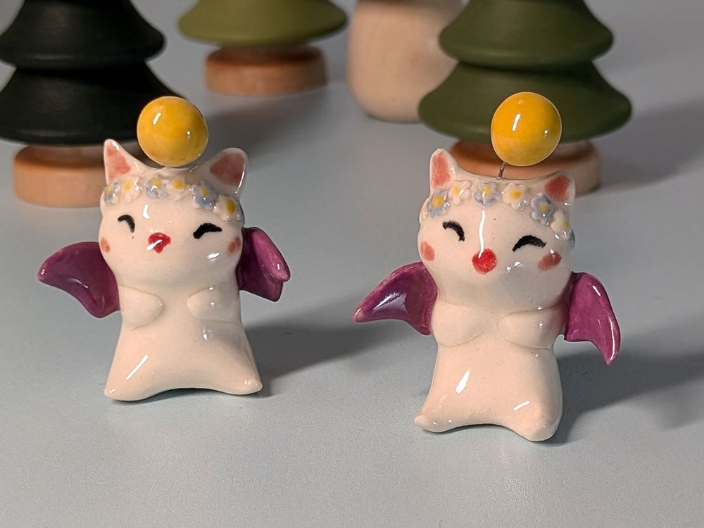 Custom moogles figurines for a wedding 