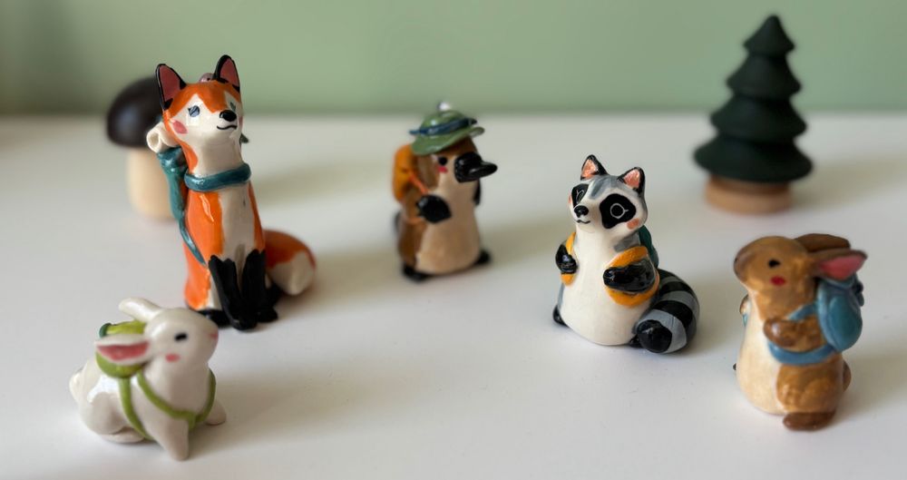 Animals with backpack porcelain figurines - handmade by kness 