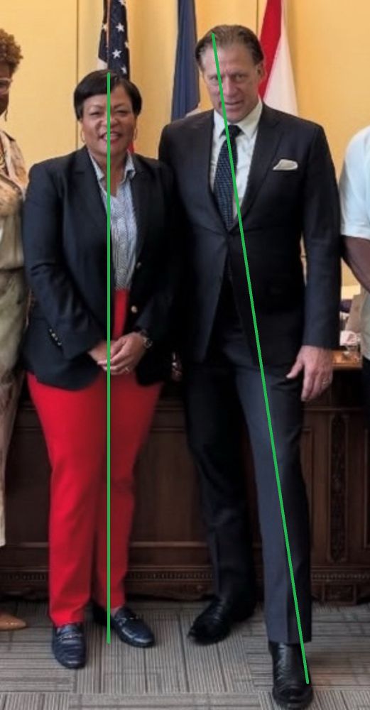 green line test showing the mayor of new orleans absolutely mogging FEMA director-in-absence