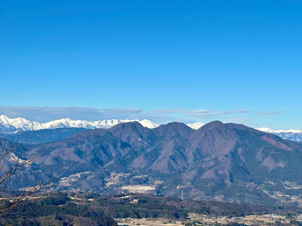 伊香保温泉からの景色の写真(谷川岳方面)