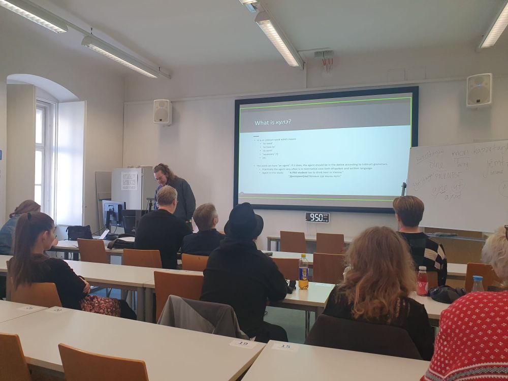 Tomi Koivunen (Turrrrrrrku) giving a talk