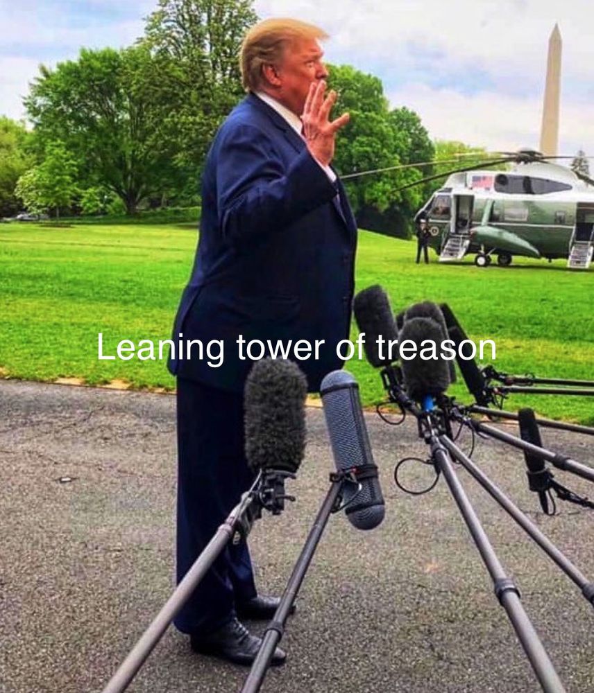 Petulant traitor DJT leans forward to spew lies to reporters lapping up his word vomit.