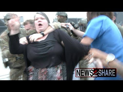 ICE arrest, and fire riot weapons against protesters attempting to block vehicles in Broadview, IL