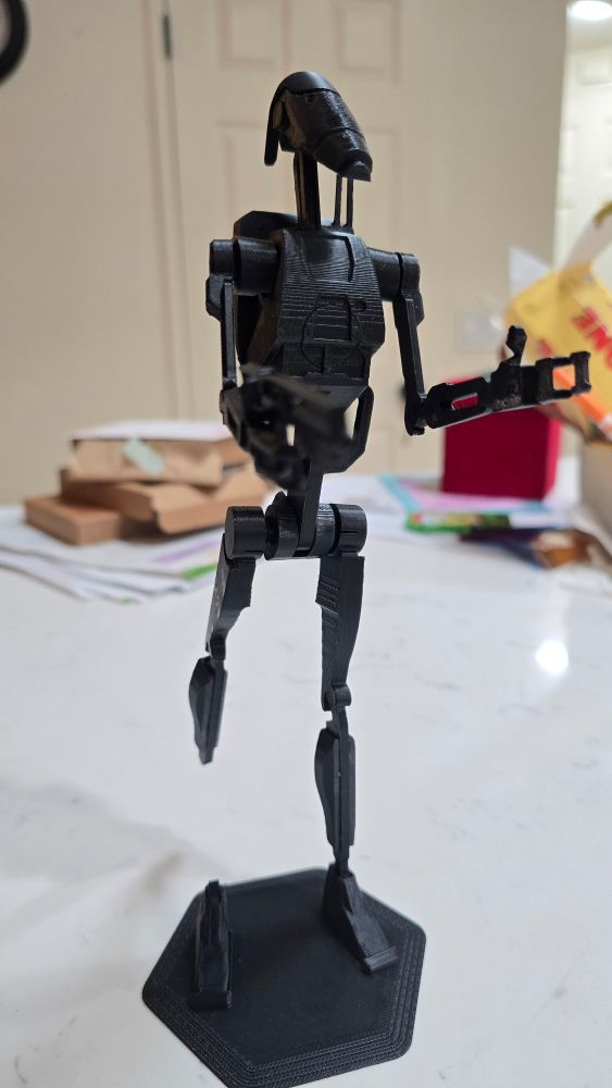 A broken battle droid.