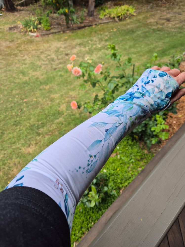 Gardening protective sleeve