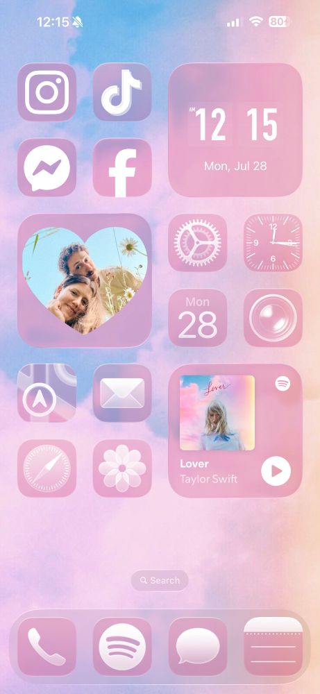 iPhone Home Screen in a lover album theme 