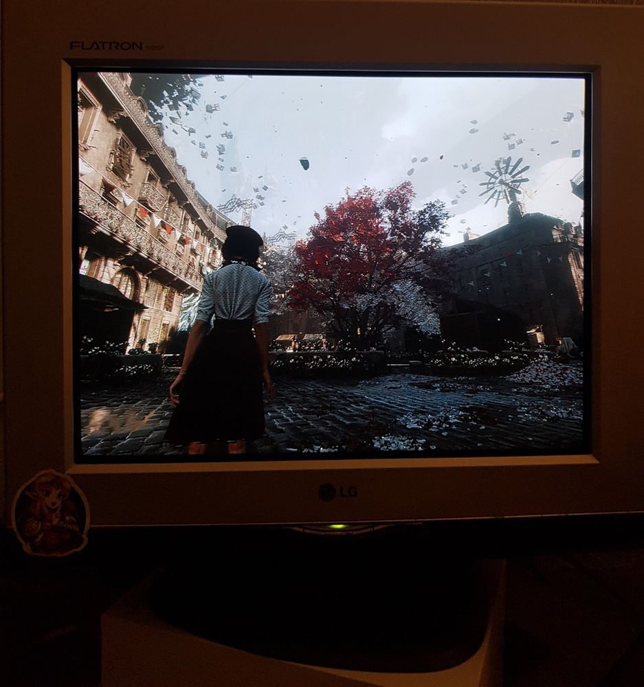 the intro to the game on a PC CRT monitor