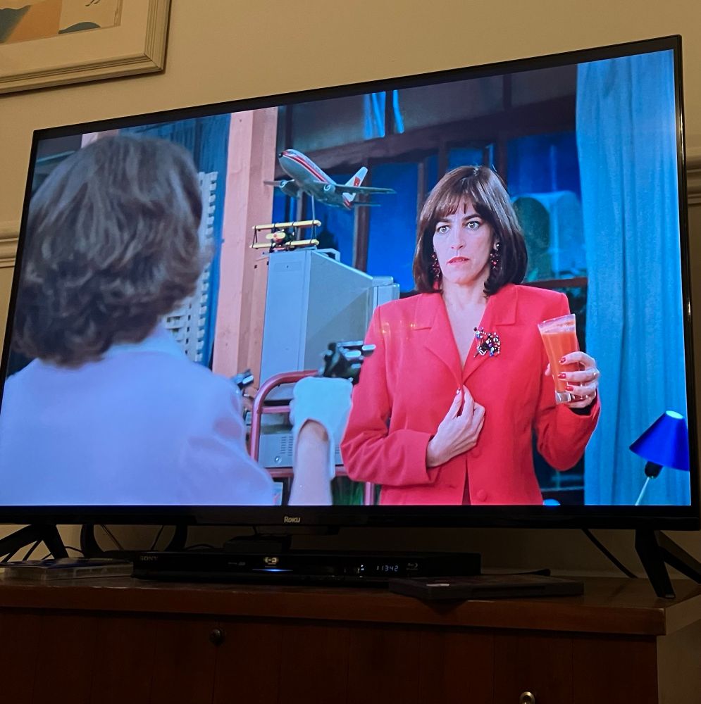 Tv showing “women on the verge of a nervous breakdown” with Carmen Maura in a great red blazer 