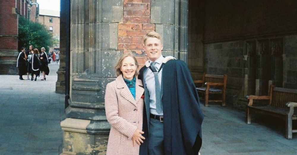 The student experience from the 1980s to now: Reflections from a mother-son alumni duo