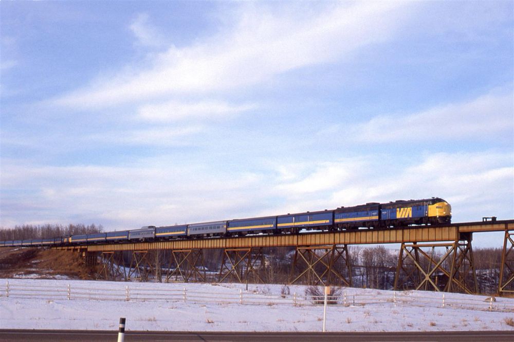 
	 		Railpictures.ca - Steve Young Photo:   The combined “Super Continental” and “Skeena” are seen on the Magnolia bridge just west of Gainford. Highway 16 is seen in the foreground.
 | Railpictures.c...