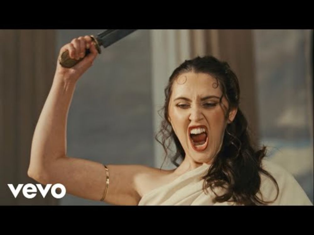 Em Beihold - Brutus (Official Music Video)