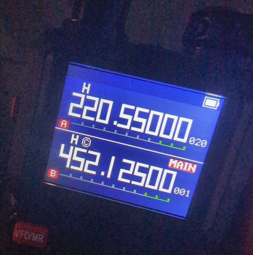 A Baofeng-U5R tuned to "Channel 1" at 452.125 MHz, outside the 70cm amateur radio allocation