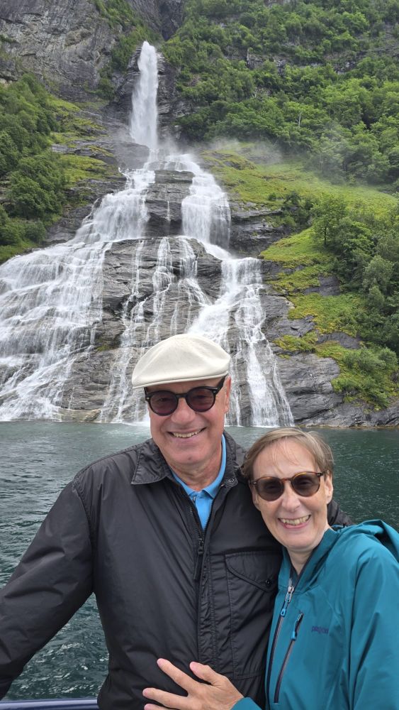 Meine Frau und ich vor dem "Brautschleier-Wasserfall".