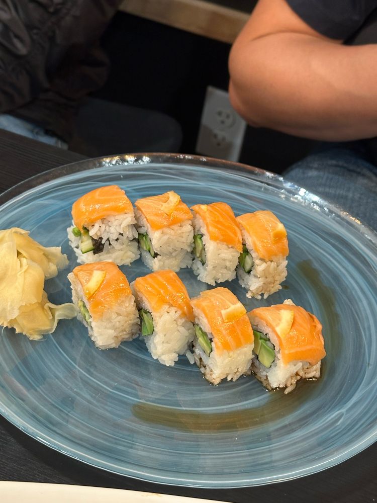 Salmon Lemon Roll