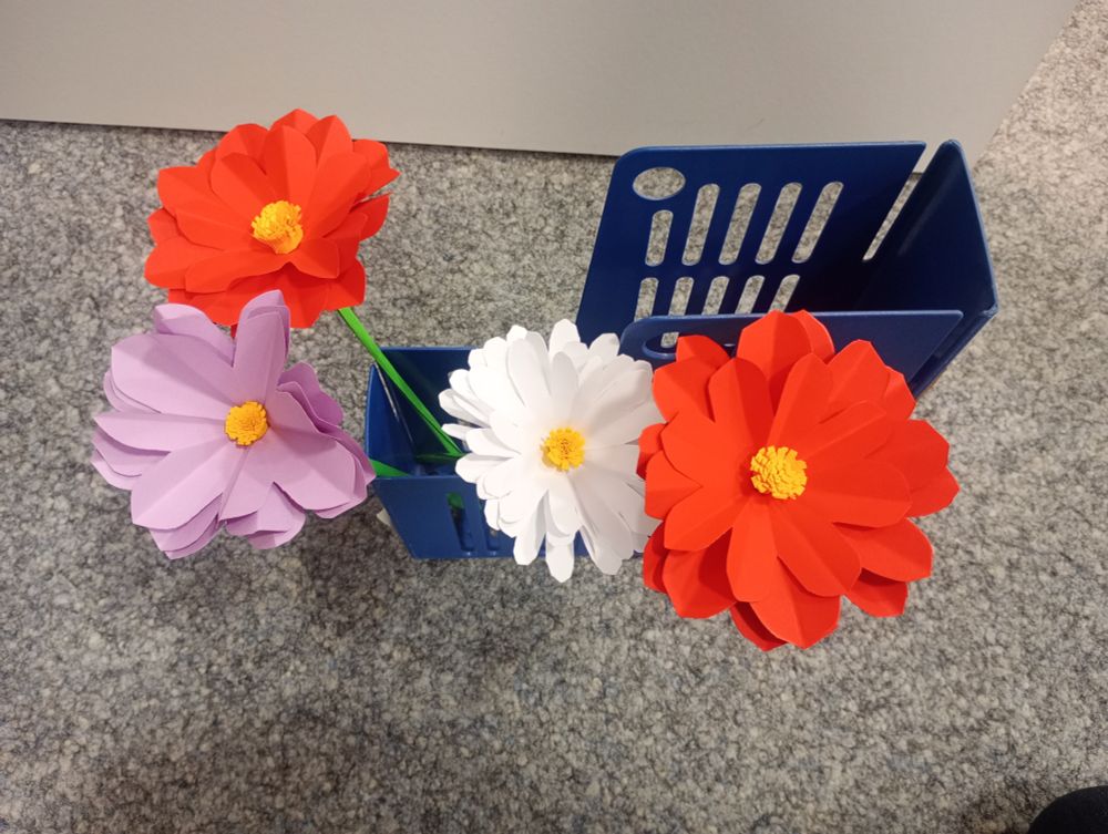 Fleurs en papier faites main