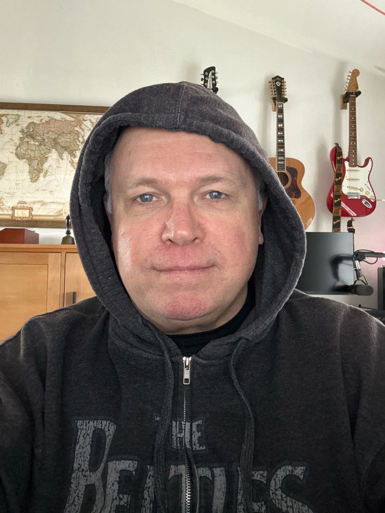 Gary giving us his best Monday vibe.