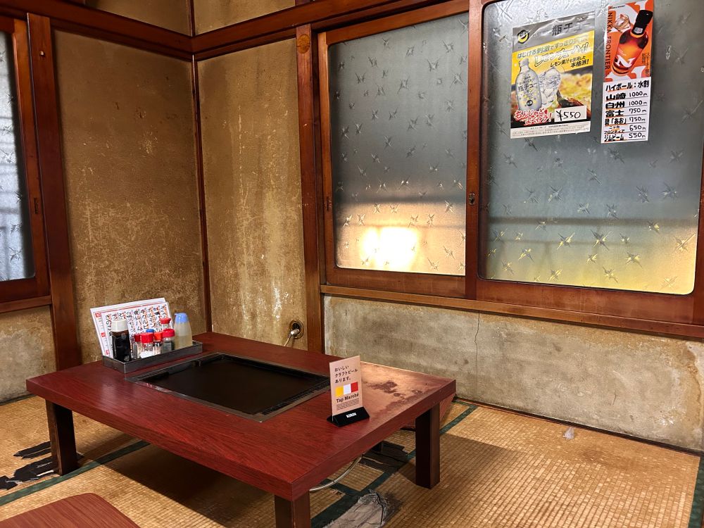 撮影時に使われたお席はお写真が撮れるように開けてくださってます。