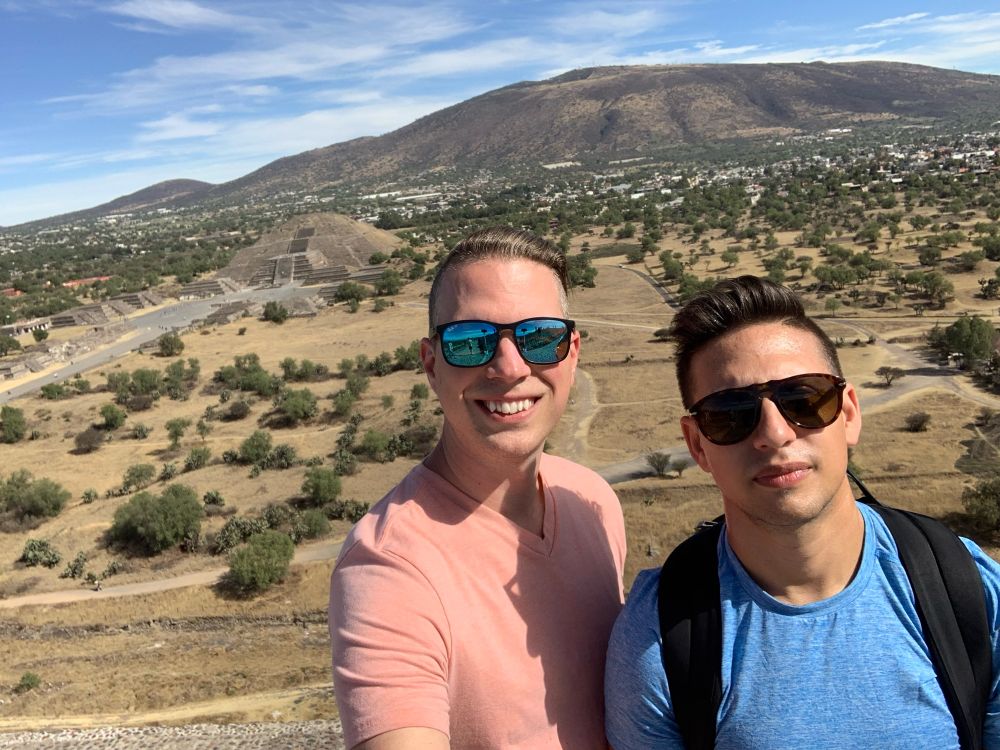 Me and Chris above Teotihuacán 