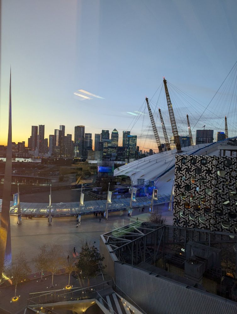A picture of London Canary wharf at sunset
