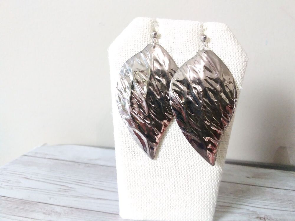 🍃 1980s Whispering Silver Tone Leaf Dangle Earrings