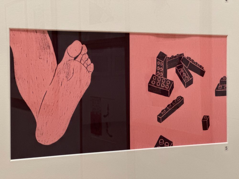 パウリーナ・ラウ『このくみあわせ、だいじょうぶ？』より
「はだしとレゴブロック」